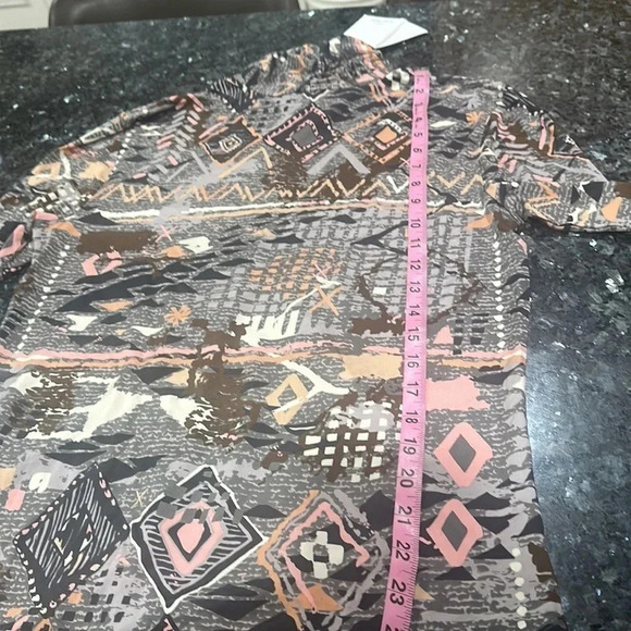 - Capsule &Other Stories turtleneck geometric print blouse - Picture 12 of 13